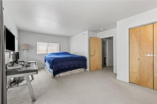 4525 Wyoming Street, Kansas City, MO 64111