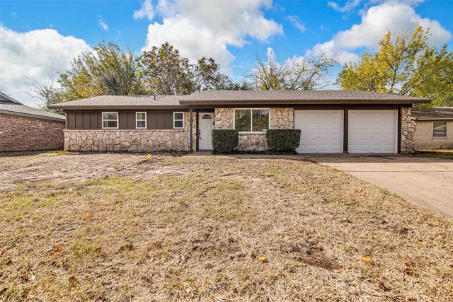 909 Kelley Drive, Everman, TX 76140