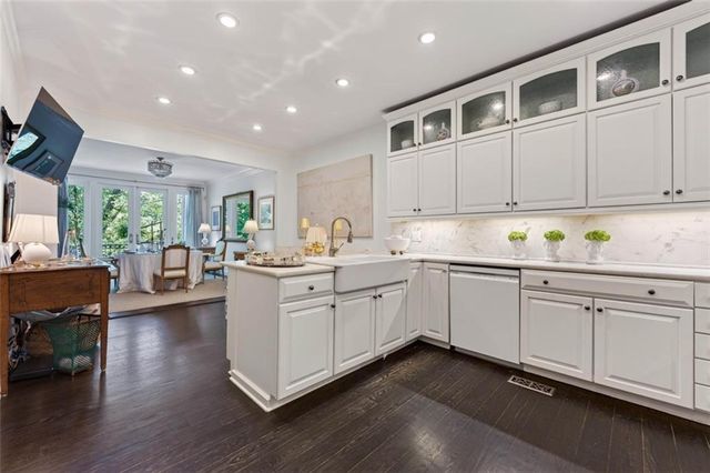 2525 Peachtree Road NE 25, Atlanta, GA 30305