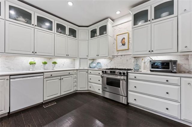 2525 Peachtree Road NE 25, Atlanta, GA 30305