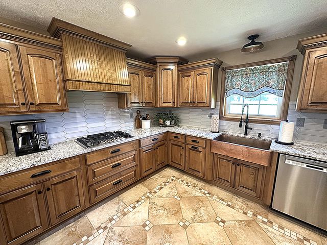 6461 Raney Road, Norwood, MO 65717