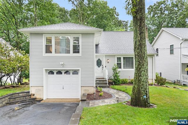 38 Seneca Avenue, Rockaway Township, NJ 07866