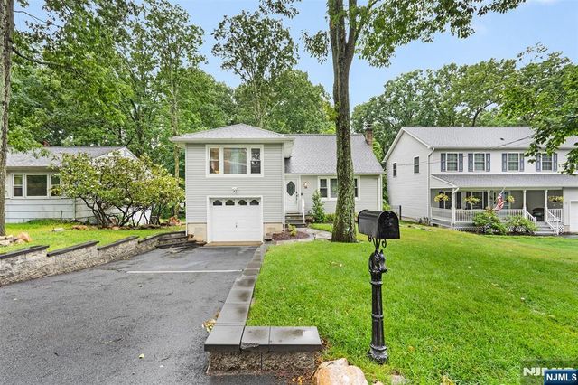 38 Seneca Avenue, Rockaway Township, NJ 07866