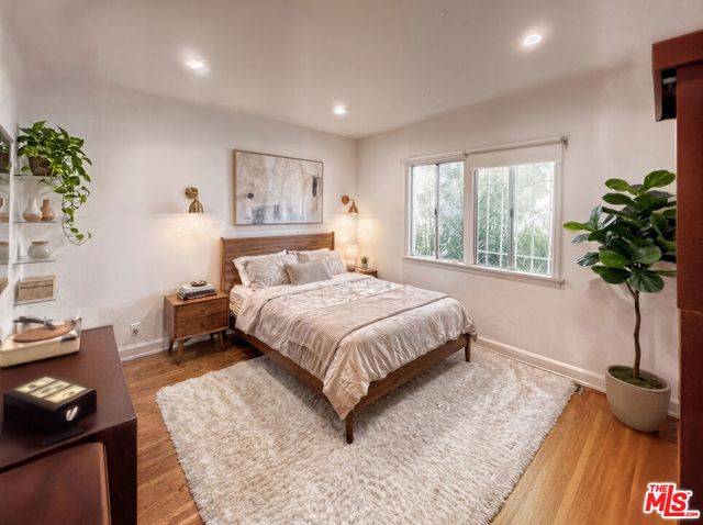 1903 Holmby Avenue, Los Angeles, CA 90025