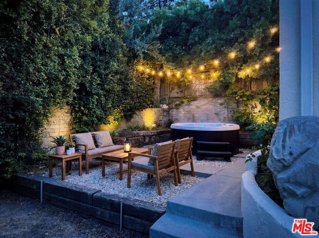 1903 Holmby Avenue, Los Angeles, CA 90025