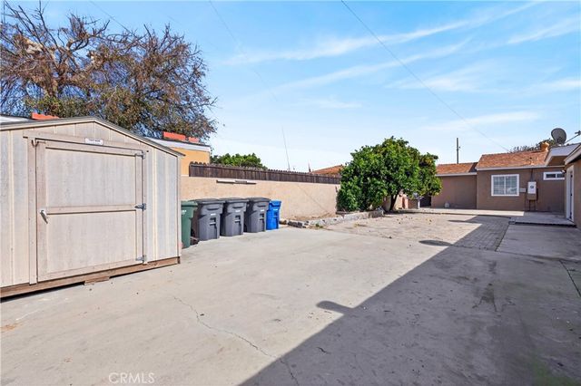 6127 Adenmoor Avenue, Lakewood, CA 90713