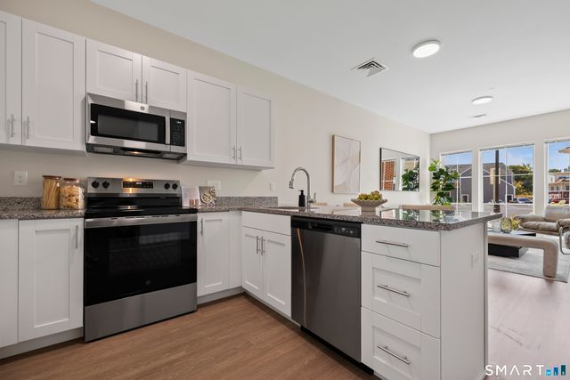55 Steele Boulevard 201, Berlin, CT 06037