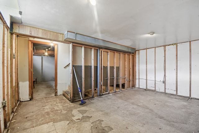 173 Williamsburg Road, Country Club Hills, IL 60478