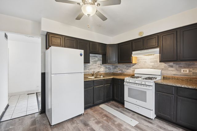 173 Williamsburg Road, Country Club Hills, IL 60478