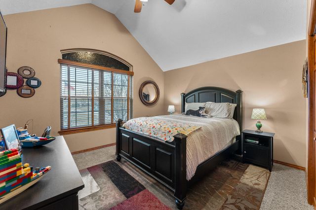 1054 W Itaska Road, Nixa, MO 65714