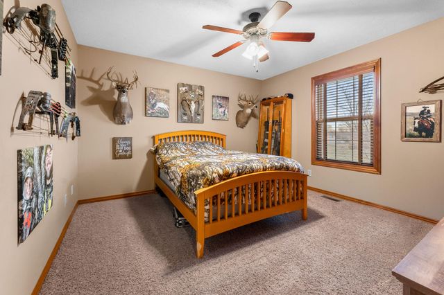 1054 W Itaska Road, Nixa, MO 65714