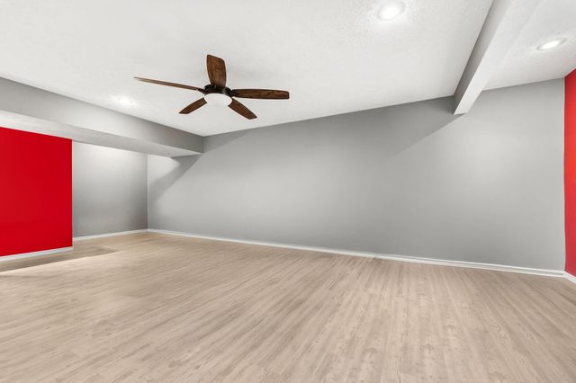 1054 W Itaska Road, Nixa, MO 65714