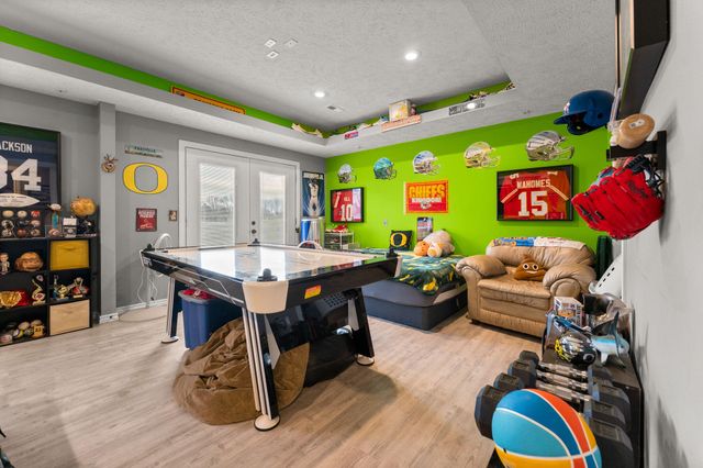 1054 W Itaska Road, Nixa, MO 65714