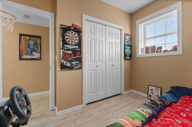 1054 W Itaska Road, Nixa, MO 65714