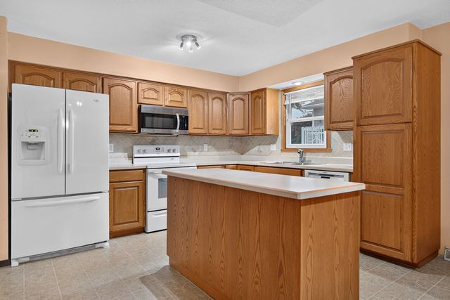 130 Andrews Drive, Belvidere, IL 61008