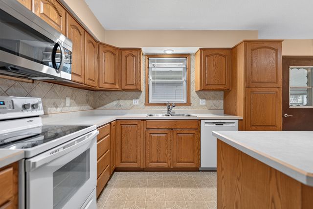 130 Andrews Drive, Belvidere, IL 61008
