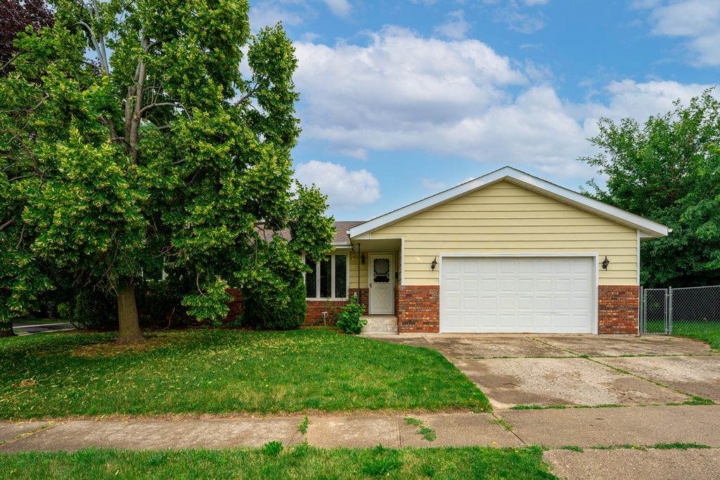 130 Andrews Drive, Belvidere, IL 61008