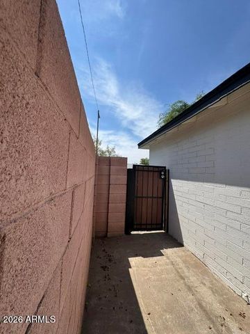 8805 N 28TH Avenue, Phoenix, AZ 85051