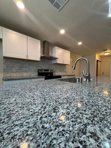 8805 N 28TH Avenue, Phoenix, AZ 85051
