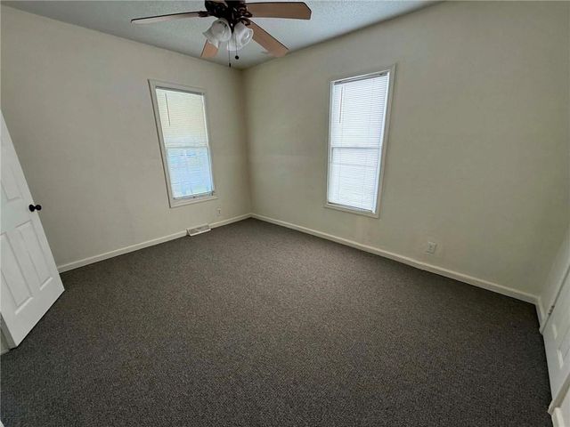 528 Park Avenue, Excelsior Springs, MO 64024