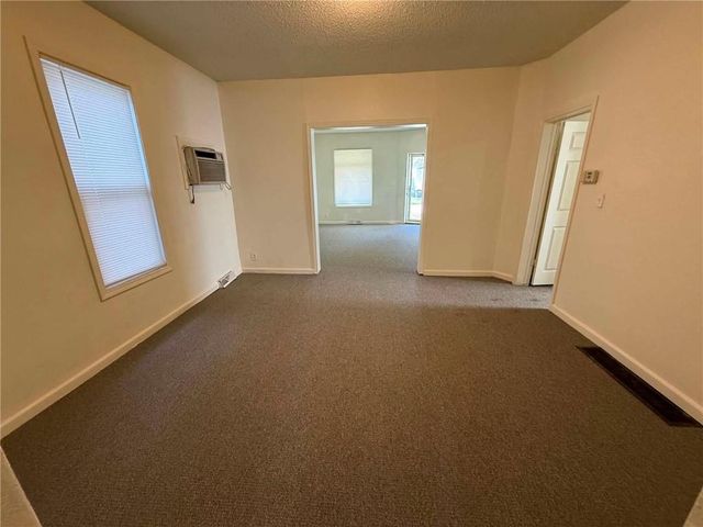 528 Park Avenue, Excelsior Springs, MO 64024