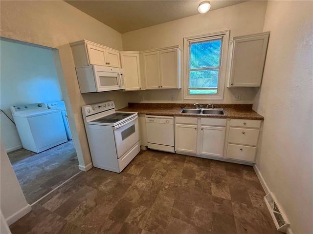 528 Park Avenue, Excelsior Springs, MO 64024