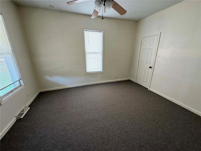 528 Park Avenue, Excelsior Springs, MO 64024
