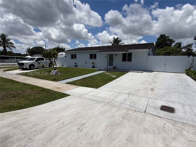 19700 NW 44th Ave ., Miami Gardens, FL 33055