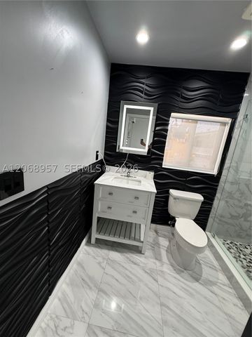 19700 NW 44th Ave ., Miami Gardens, FL 33055