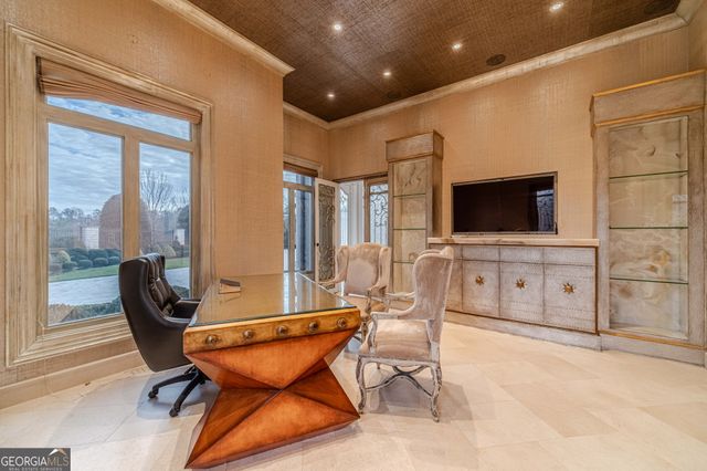 8330 Jett Ferry Road, Sandy Springs, GA 30350