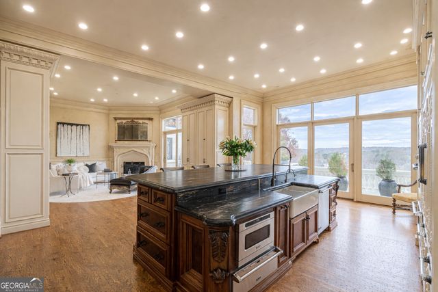 8330 Jett Ferry Road, Sandy Springs, GA 30350