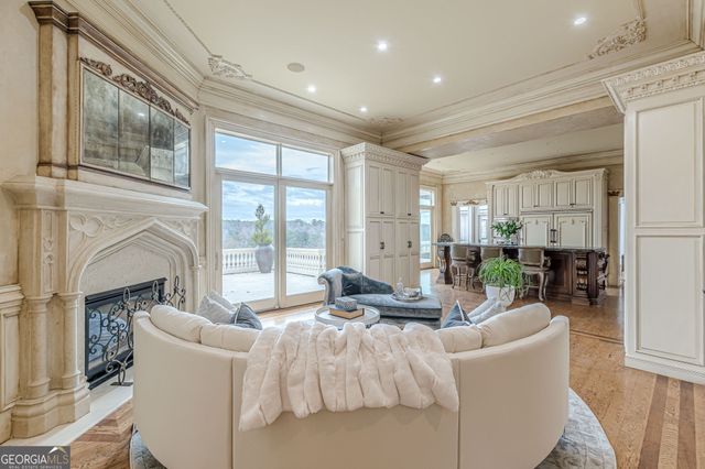 8330 Jett Ferry Road, Sandy Springs, GA 30350