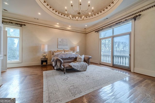 8330 Jett Ferry Road, Sandy Springs, GA 30350