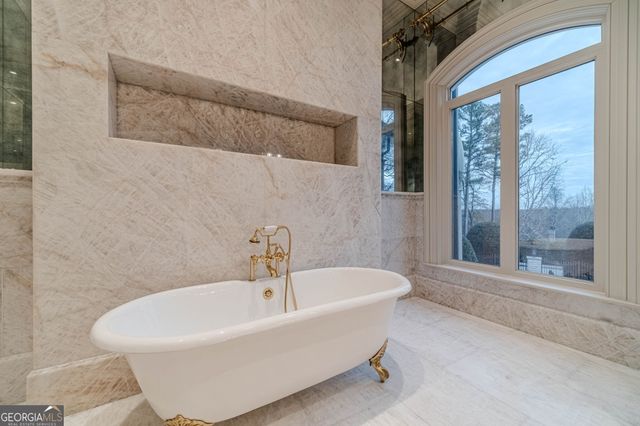 8330 Jett Ferry Road, Sandy Springs, GA 30350