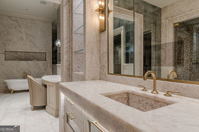 8330 Jett Ferry Road, Sandy Springs, GA 30350