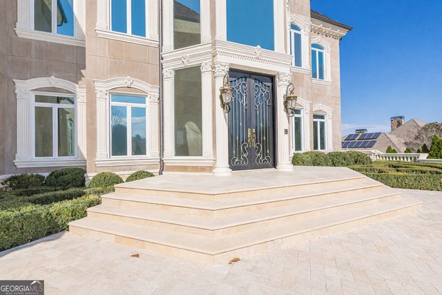 8330 Jett Ferry Road, Sandy Springs, GA 30350