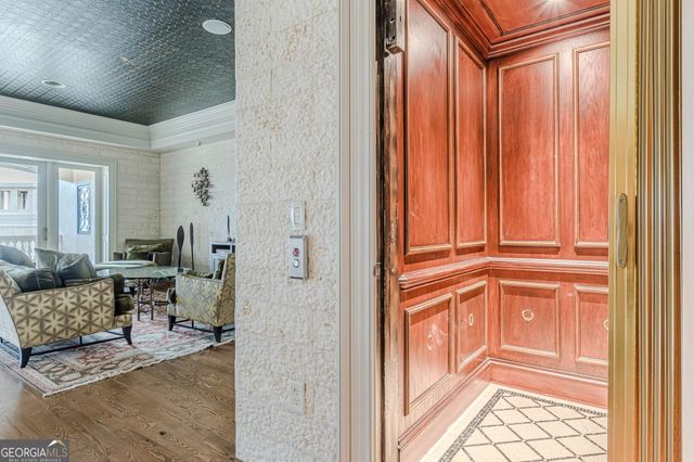 8330 Jett Ferry Road, Sandy Springs, GA 30350