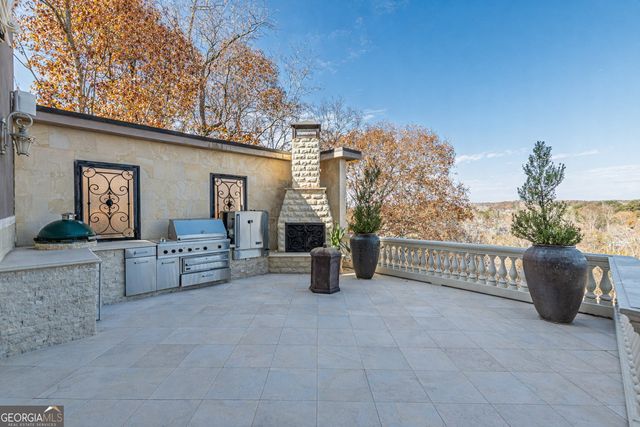 8330 Jett Ferry Road, Sandy Springs, GA 30350