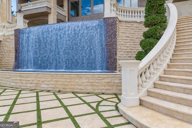 8330 Jett Ferry Road, Sandy Springs, GA 30350