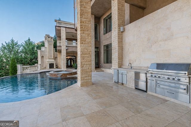 8330 Jett Ferry Road, Sandy Springs, GA 30350