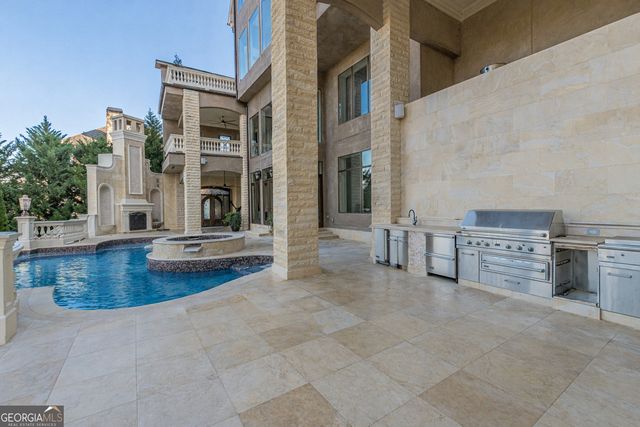 8330 Jett Ferry Road, Sandy Springs, GA 30350