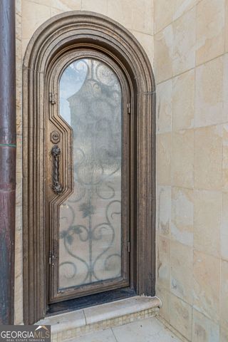 8330 Jett Ferry Road, Sandy Springs, GA 30350