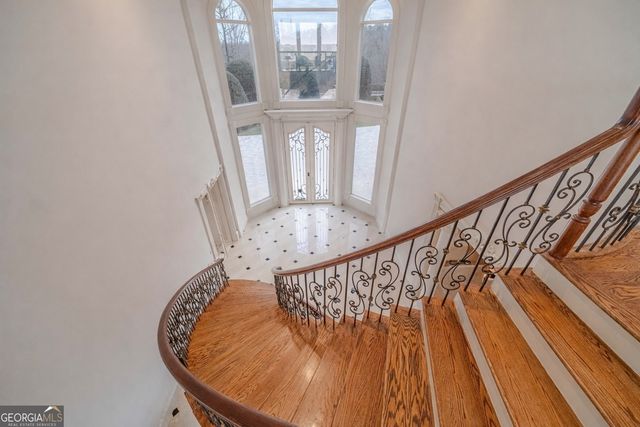 8330 Jett Ferry Road, Sandy Springs, GA 30350