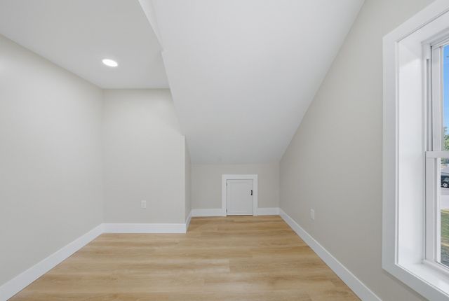 31 Chippewa Dr, Wareham, MA 02532
