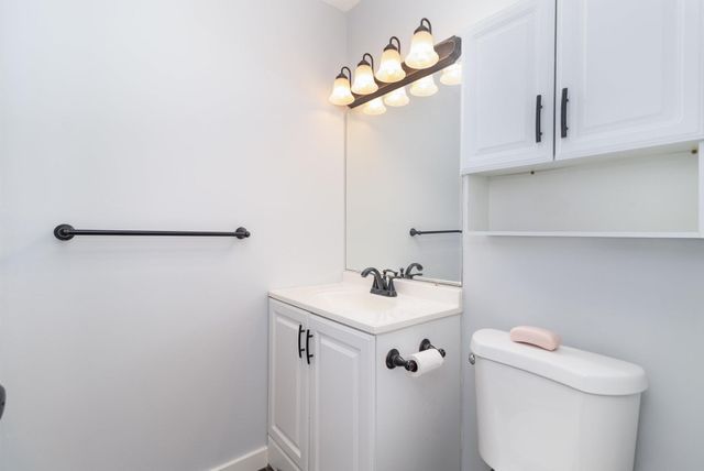 4351 Parklawn Avenue 7E, Edina, MN 55435