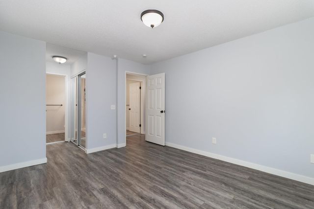 4351 Parklawn Avenue 7E, Edina, MN 55435