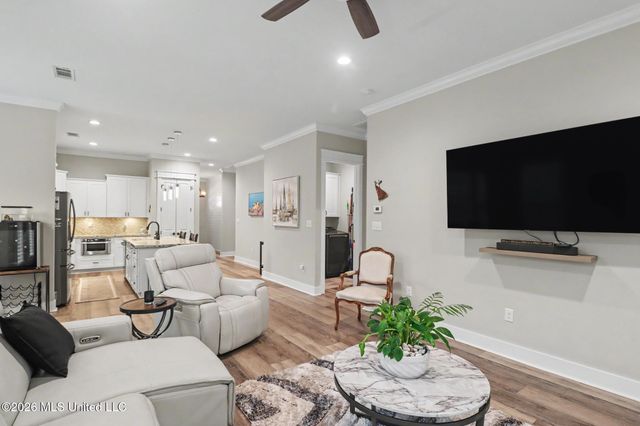 118 Palm Avenue, Pass Christian, MS 39571