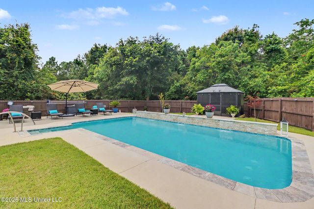 118 Palm Avenue, Pass Christian, MS 39571