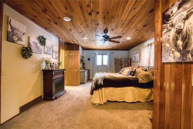 16683 S MEAD Road, Saegertown, PA 16433