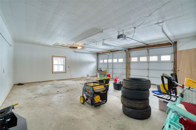 16683 S MEAD Road, Saegertown, PA 16433